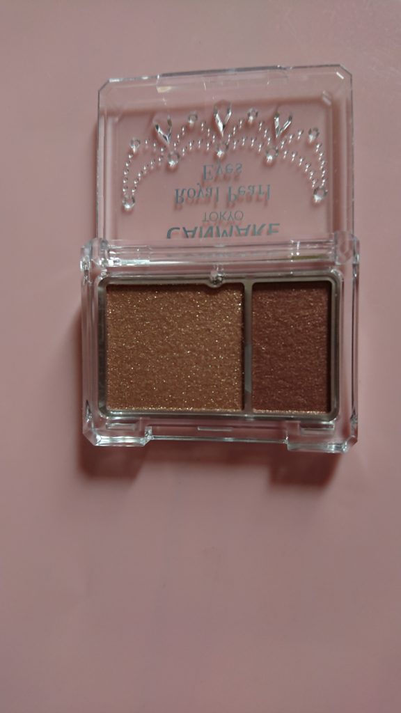 キャンメイクのアイシャドウ（シュガーブラウン）